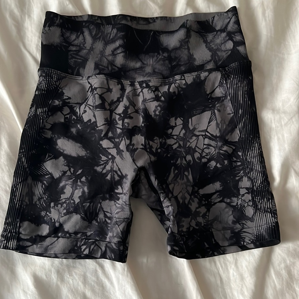 Tie Dye Scrunch booty Shorts